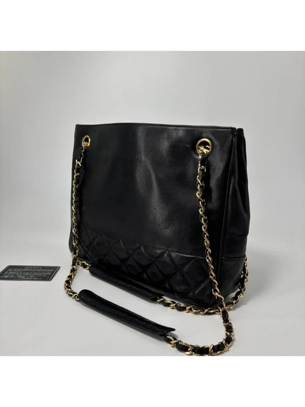 Chanel Lambskin Shoulder Bag Gold Black